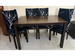 4 person dining table