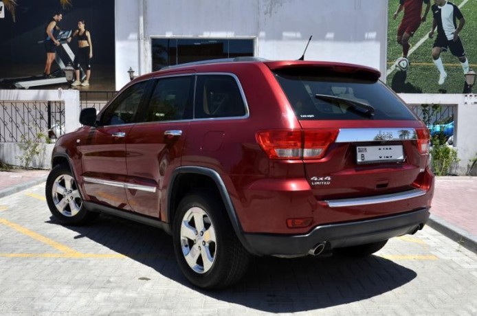 jeep-grand-cherokee-2013-big-0