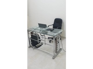 Desk +chair