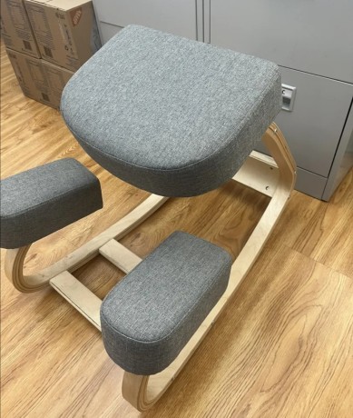 ergonomic-kneeling-chair-big-0