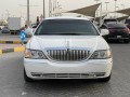 lincoln-town-car-2011-small-0