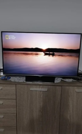 toshiba-42-inch-tv-big-0