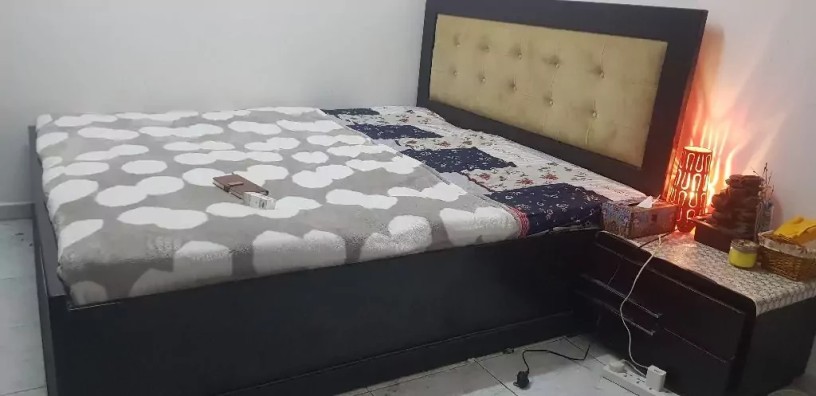 wooden-bed-big-0