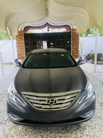 hyundai-sonata-2011-big-0