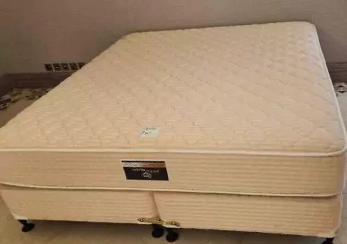 queen-size-matress-big-0