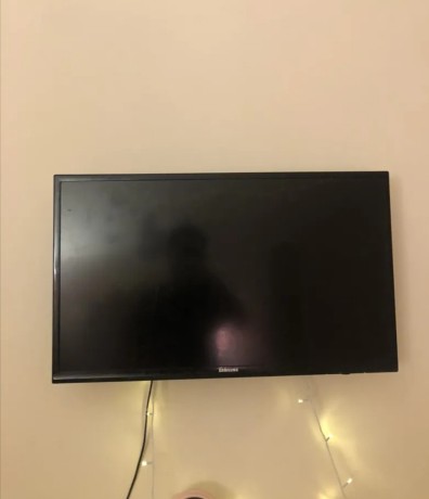 samsung-32-inch-tv-big-0