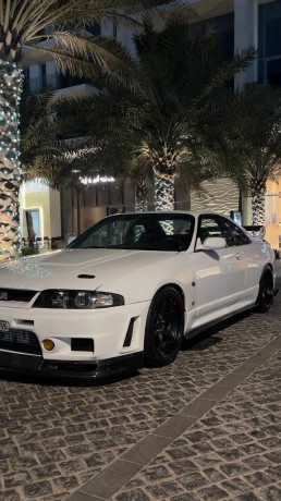 nissan-skyline-r33-1996-big-0