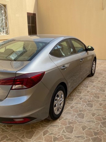 hyundai-elantra-se-2019-big-6