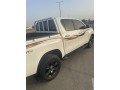 toyota-hilux-2022-small-8