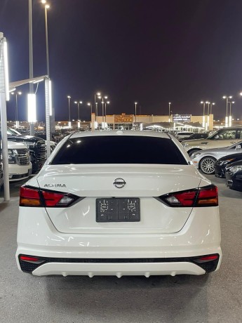 nissan-altima-2019-big-0