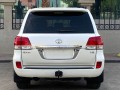 toyota-land-cruiser-2010-small-1