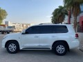 toyota-land-cruiser-2010-small-2