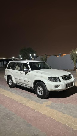 nissan-patrol-2002-big-2