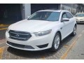 ford-taurus-2013-small-0