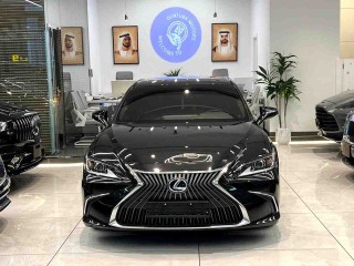 Lexus ES350 2019