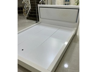 Queen size bed