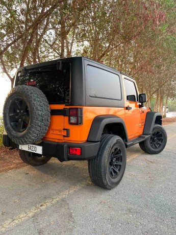 jeep-wrangler-sport-2012-big-0