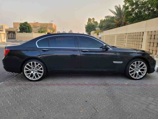 bmw-740li-2011-big-6