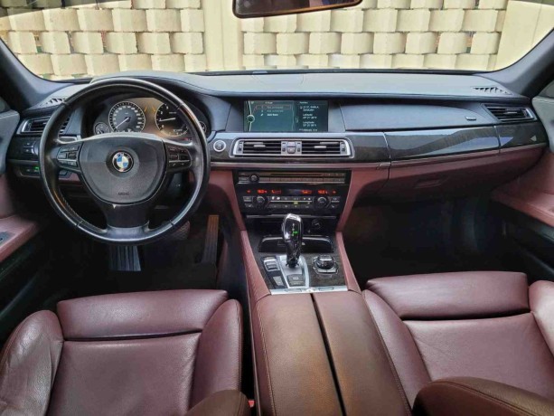 bmw-740li-2011-big-2