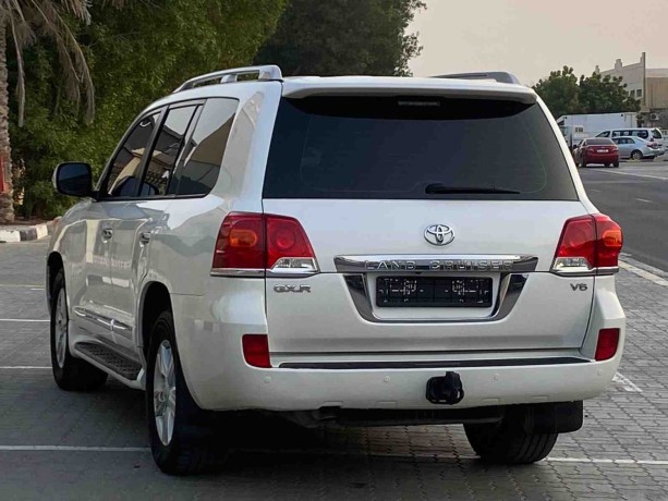 toyota-land-cruiser-gxr-2013-big-3