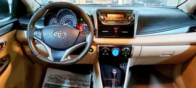 toyota-yaris-2014-big-7