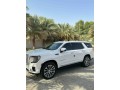 gmc-yukon-denali-2022-small-0