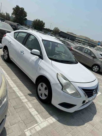 nissan-sunny-2015-big-7