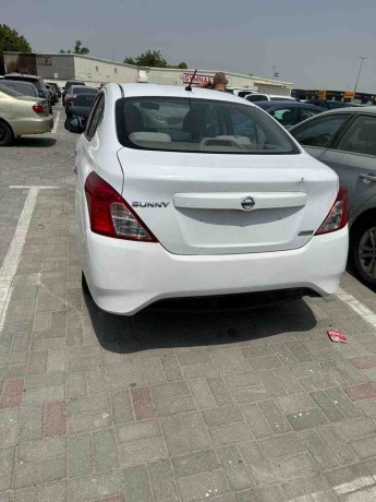 nissan-sunny-2015-big-0