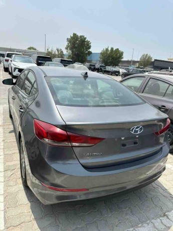 hyundai-elantra-2018-big-3