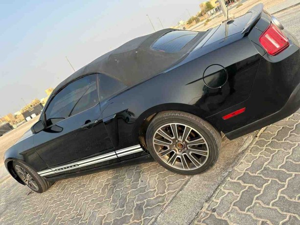 ford-mustang-2010-big-2