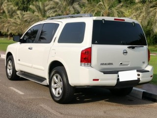 Nissan armada SE 2014