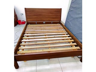 Single wooden bed