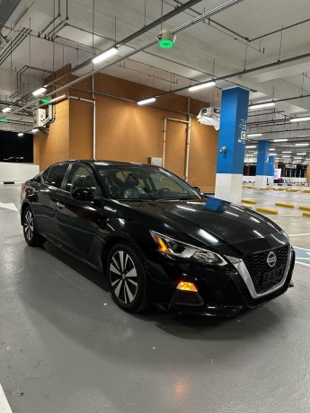 nissan-altima-2020-big-0