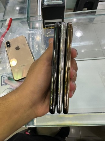 iphone-xs-big-3