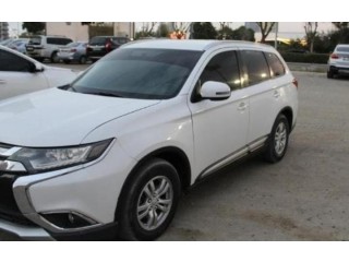 Mitsubishi outlander 2016