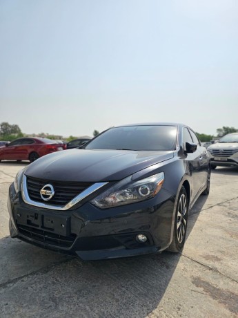 nissan-altima-2018-big-4