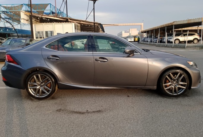 lexus-is-350-f-v6-35l-full-option-model-2016-big-4