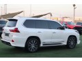 lexus-lx570-2016-small-3