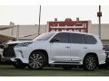 lexus-lx570-2016-small-1