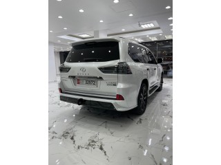 Lexus LX570 2019