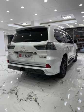 lexus-lx570-2019-big-0