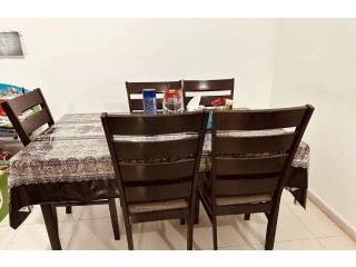 5 seater dining table