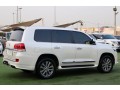 toyota-land-cruiser-vxr-2016-small-1