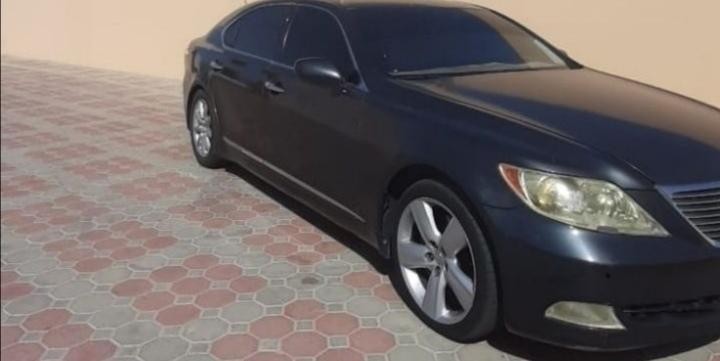 lexus-ls460-2007-big-0