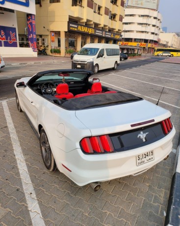 ford-mustang-2015-big-2