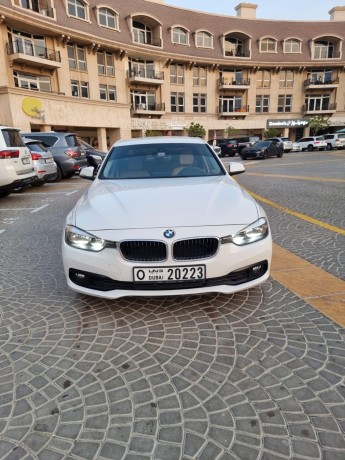 bmw-318i-2017-big-3