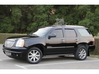 GMC Yukon Denali 2011