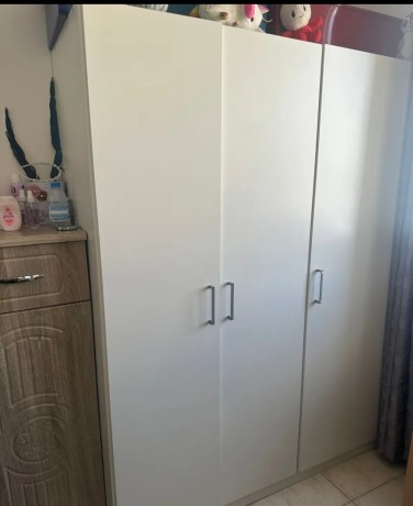 wooden-wardrobe-big-0