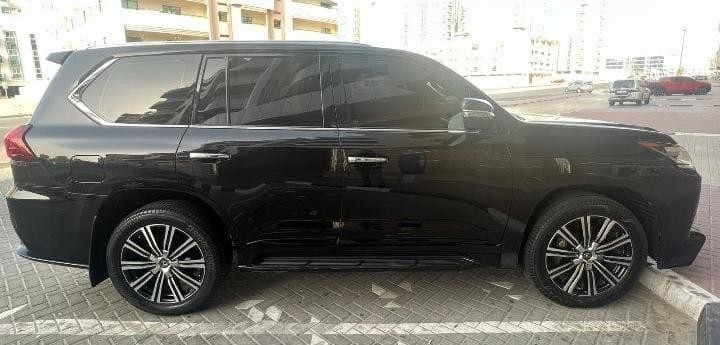 lexus-lx570-signature-big-0