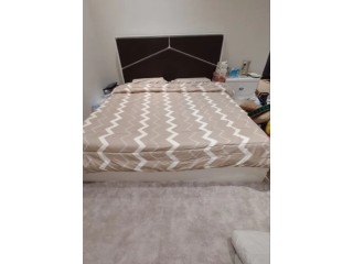 King size bed